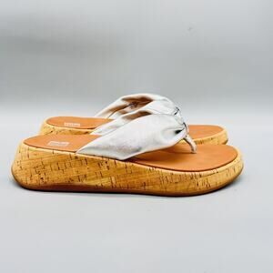 FitFlop Sandals Womens 8.5 Silver Synthetic Thong Wedge Slip On Comfort Shoes